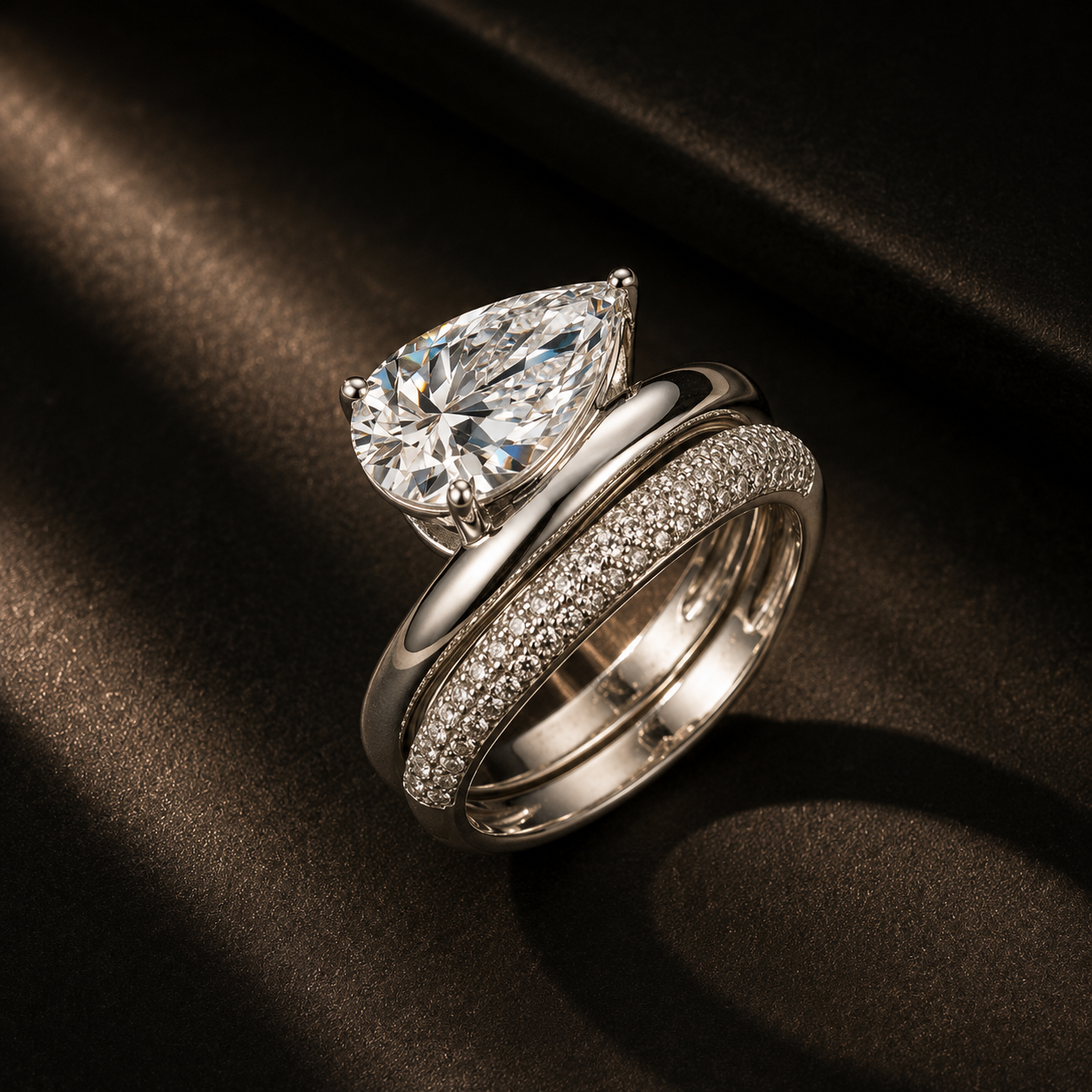 Anel Angle Bold em Prata 925 e Moissanita